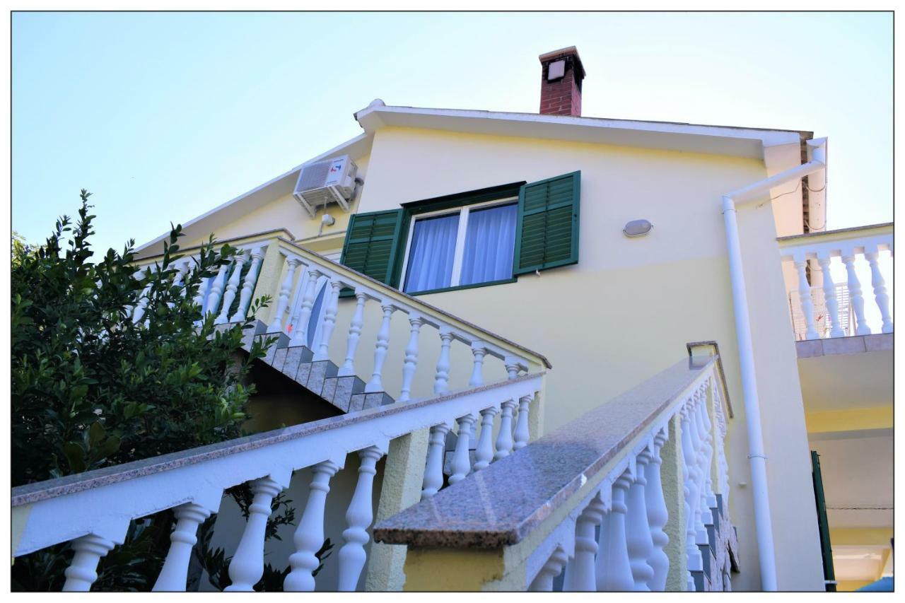 Apartments Boric ロパール エクステリア 写真